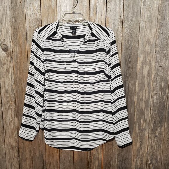 Torrid 0X Women's Top Blouse Black White Striped Long Sleeve V Neck  Henley Plus - Picture 1 of 7